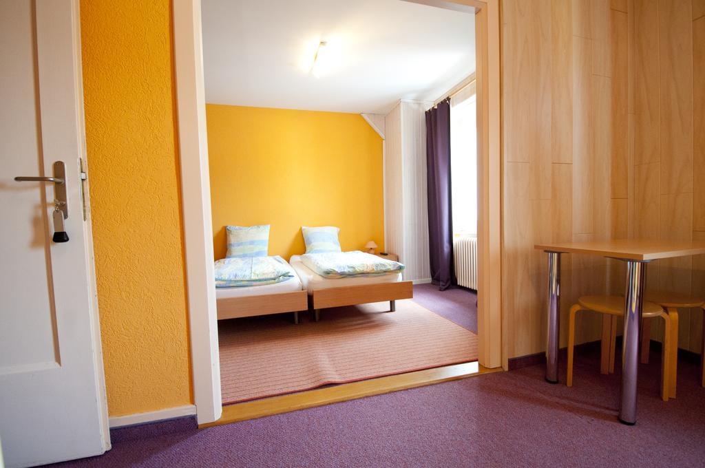 Hotel Bellavista "Bellevue" Saignelegier Bagian luar foto